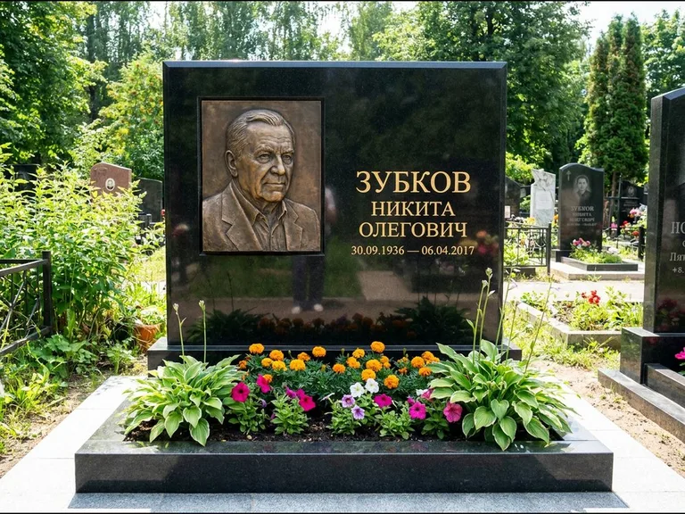 Памятник с барельефом — выполненная работа 19 в Хабаровске