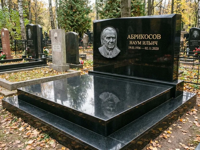 Памятник с барельефом — выполненная работа 37 в Хабаровске