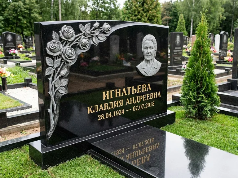 Памятник с барельефом — выполненная работа 45 в Хабаровске