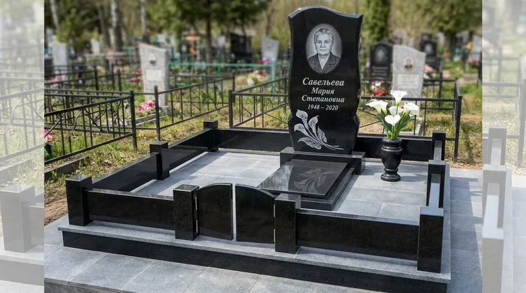 Памятник с гравировкой калл — выполненная работа «Савельева» в Хабаровске