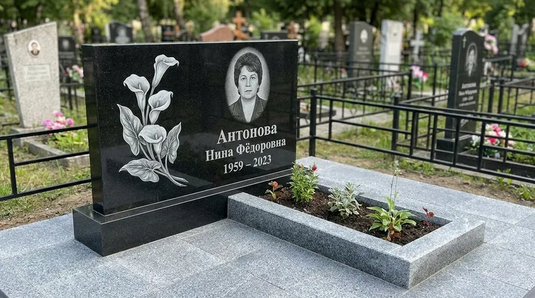 Памятник с гравировкой калл — выполненная работа «Антонова» в Хабаровске
