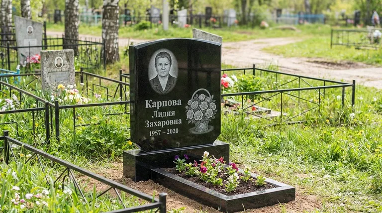 Памятник с гравировкой роз — выполненная работа «Карпова» в Хабаровске