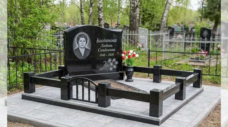 Памятник с гравировкой тюльпанов — выполненная работа «Богданова» в Хабаровске