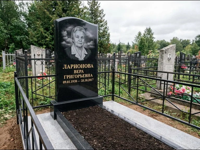 Гравировка портрета на чёрном граните — выполненная работа 16 в Хабаровске