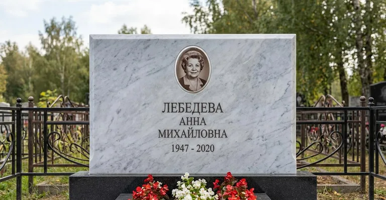 Мраморный памятник, Памятники мастерской «Мастер Каменев» на кладбищах Челябинска