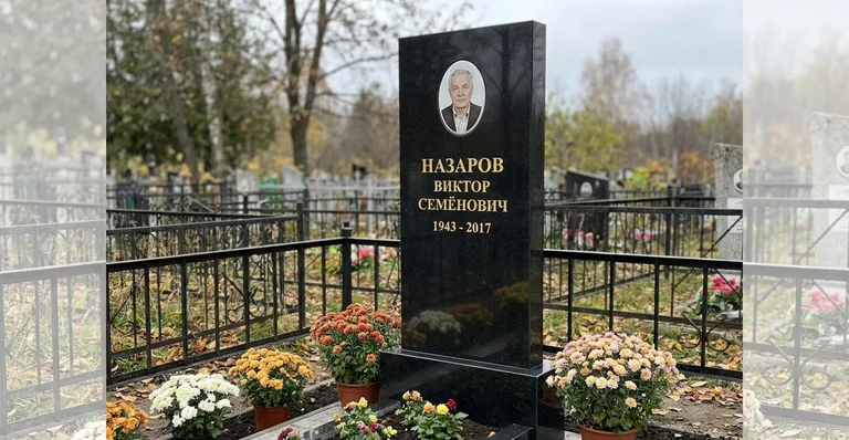 Мраморный памятник, Памятники мастерской «Мастер Каменев» на кладбищах Москвы