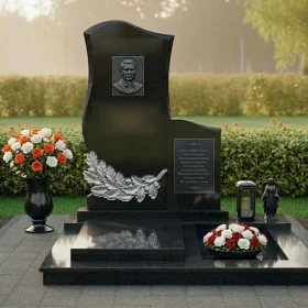 Вертикальный памятник из гранита и металла для мемориального комплекса - ПН148